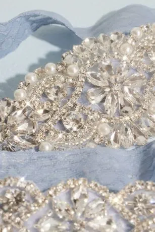 Plus Size Deco Crystal Encrusted Lace Garter Set - Image 4