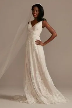 V-Neck Lace Plus Wedding Dress With Scallop Hem