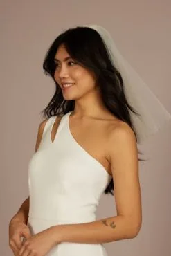 Two-Tier Raw Edge Blusher Veil