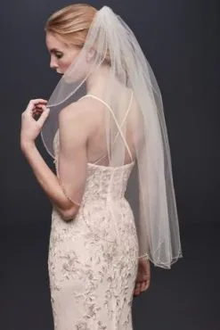 Beaded Scallop Trimmed Fingertip Veil