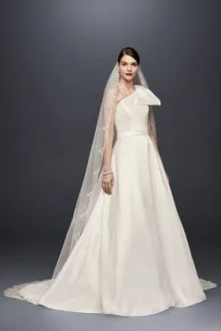 Filigree Metallic Embroidery Cathedral Veil