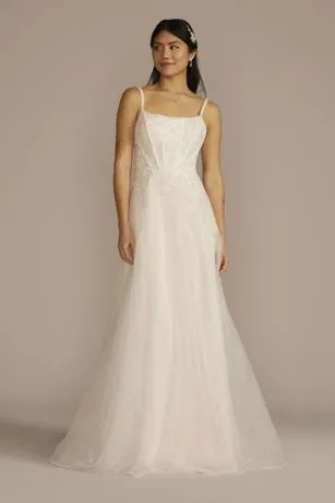 Scoop Back Boned Bodice Lace Wedding Dress